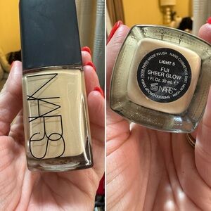 NARS Sheer Glow Foundation